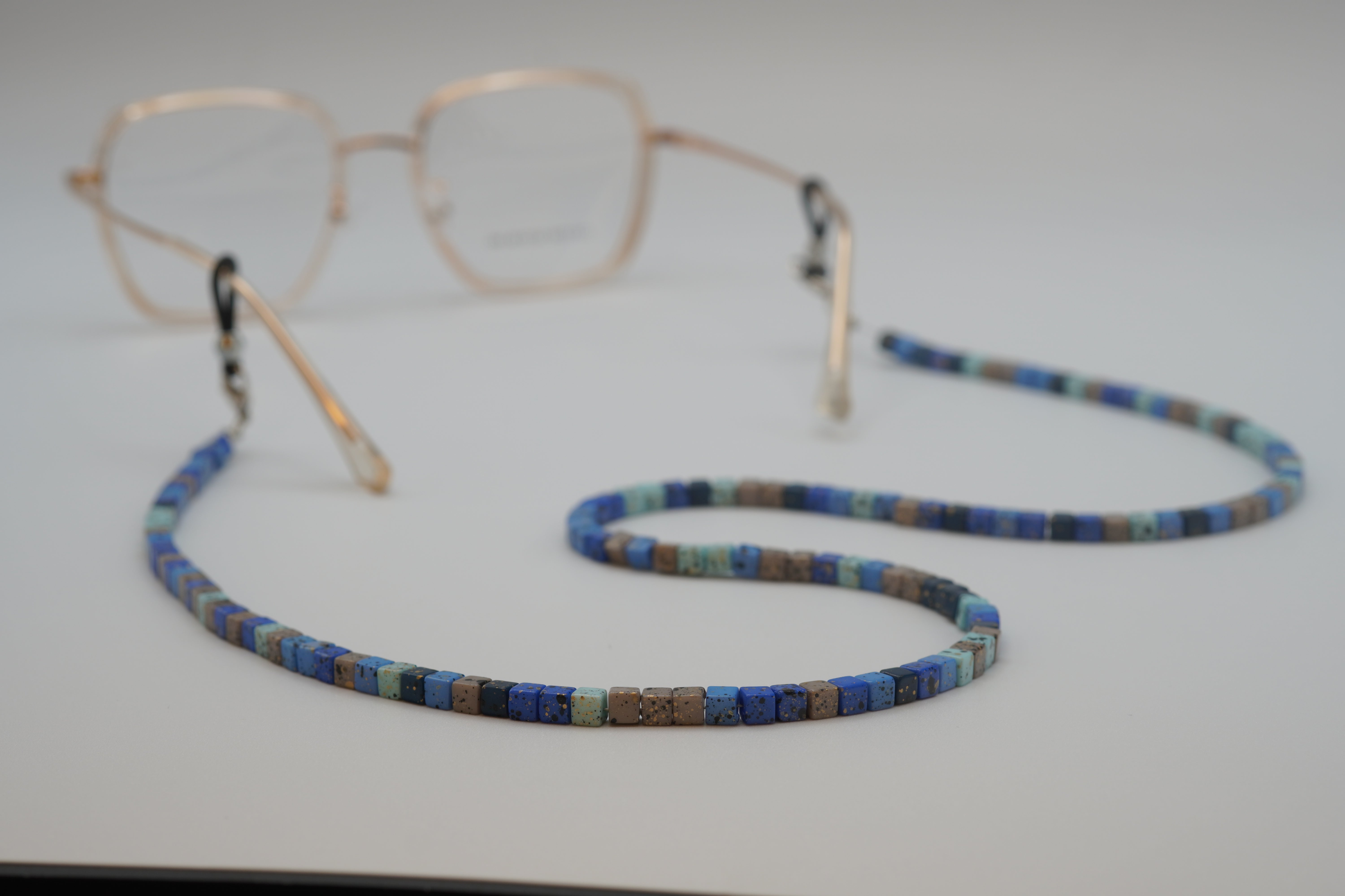 CORDON PERLES CARREES BLEUES